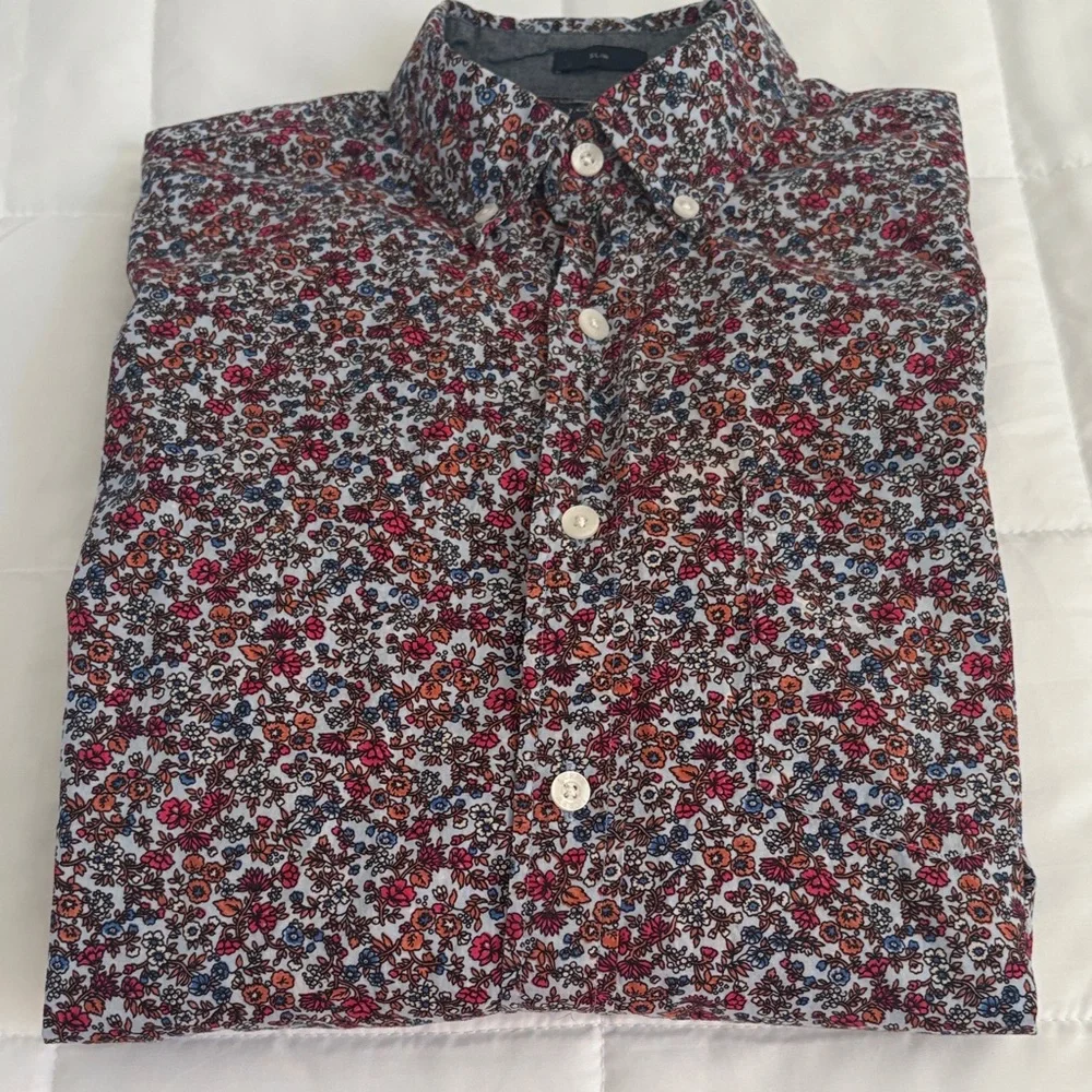 J. Crew‎ Multicolor Floral Shirt button down collar front pocket, long sleeve M